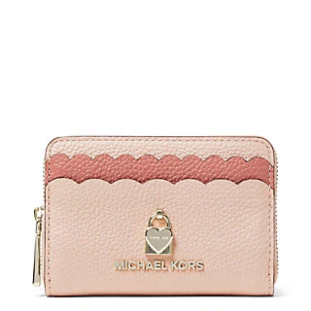 Micheal Kors Soft Pink Scalloped Edge Card Case